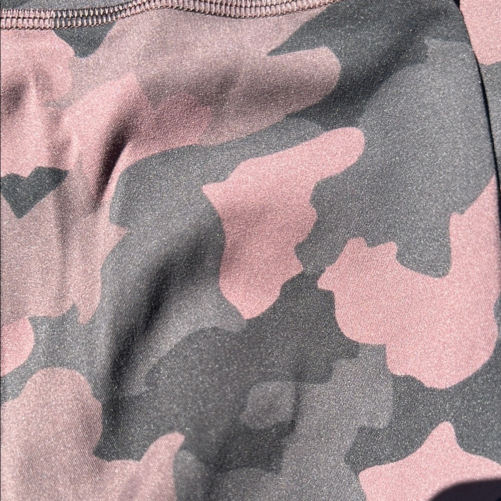 lululemon Wunder train Camo Leggings - excellent condition - Picture 3 of 6